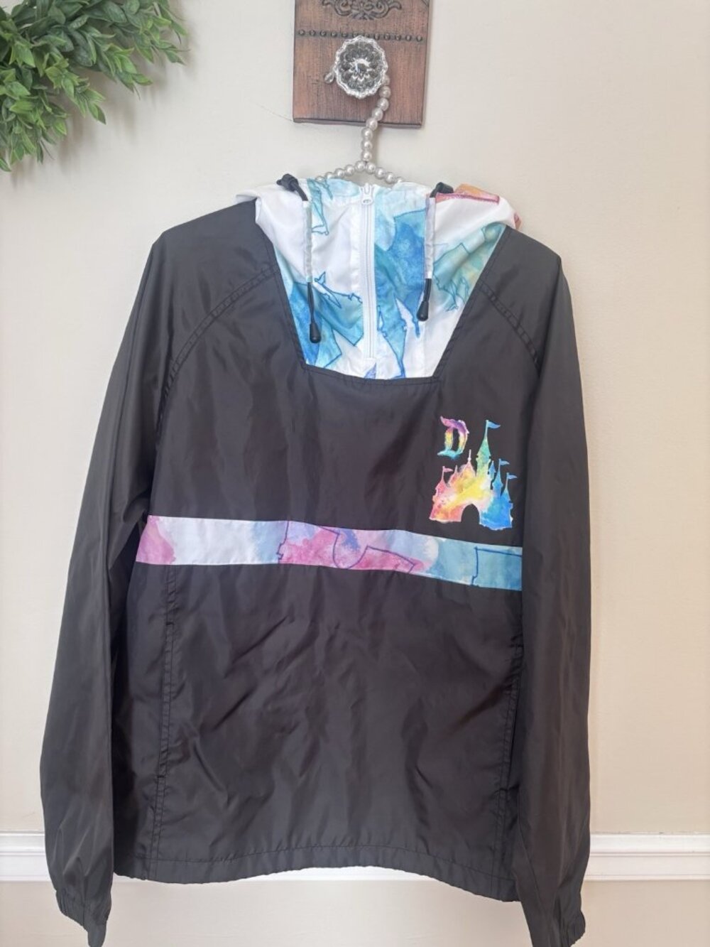 Disneyland Unisex Size M Black Watercolor Rain Jacket Castle Windbreaker Hooded
